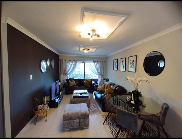 2 BEDROOM APARTMENT TO LET IN BALLITO CENTRAL